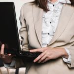 businesswoman-g4fa83be3d_1280