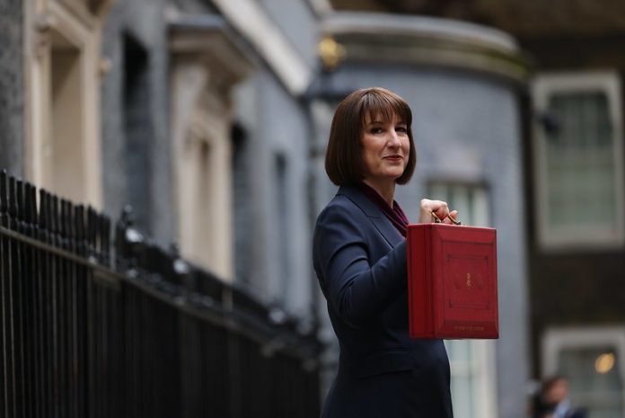 chancellor rachel reeves with budget box