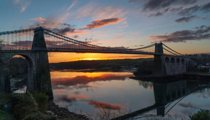 menai suspension bridge
